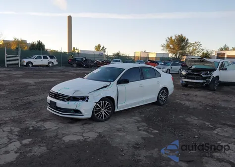 2017 Volkswagen Jetta 1.8T Sport z USA, uszkodzony, nr VIN 3VWD17AJXHM300018